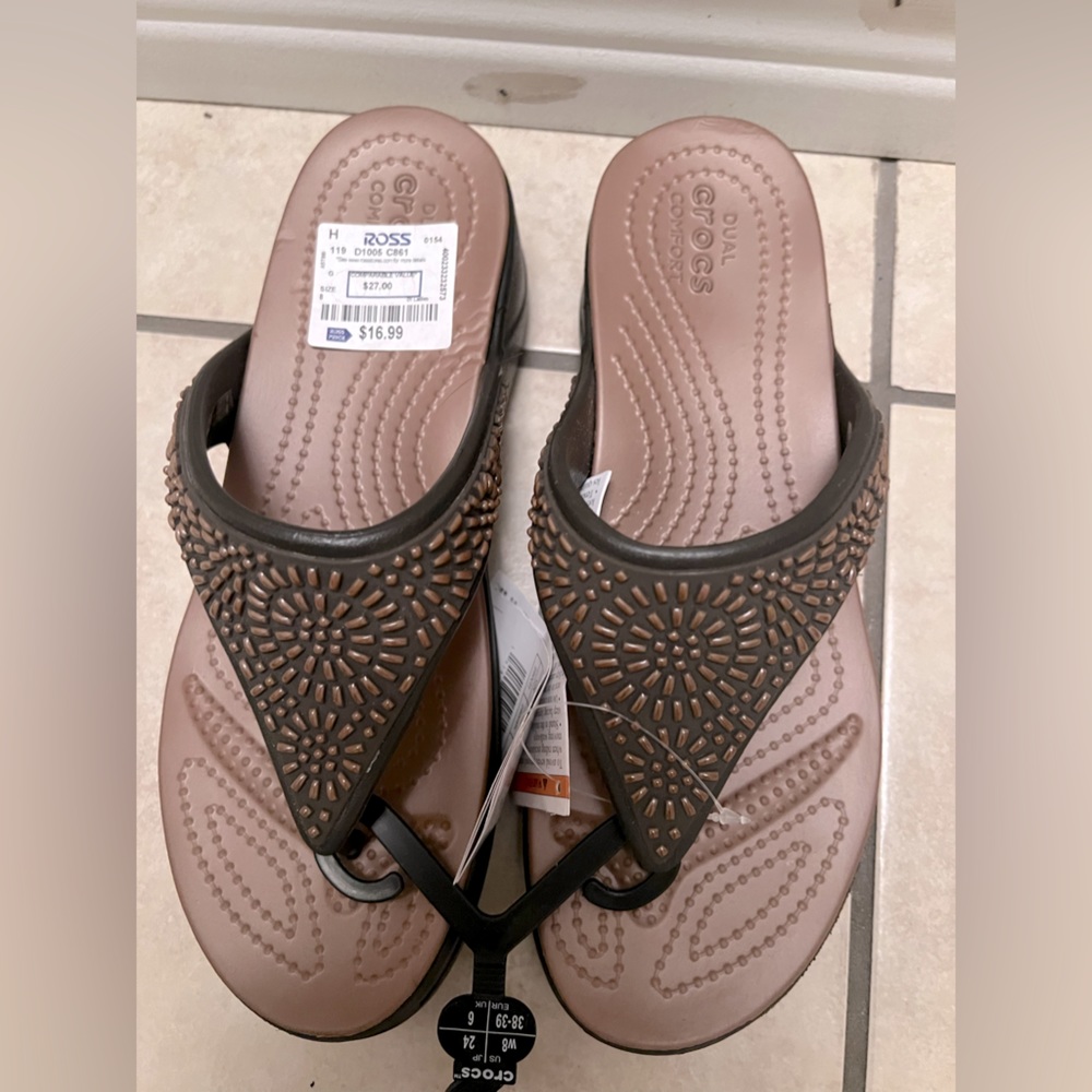 CROCS flip flops size 8